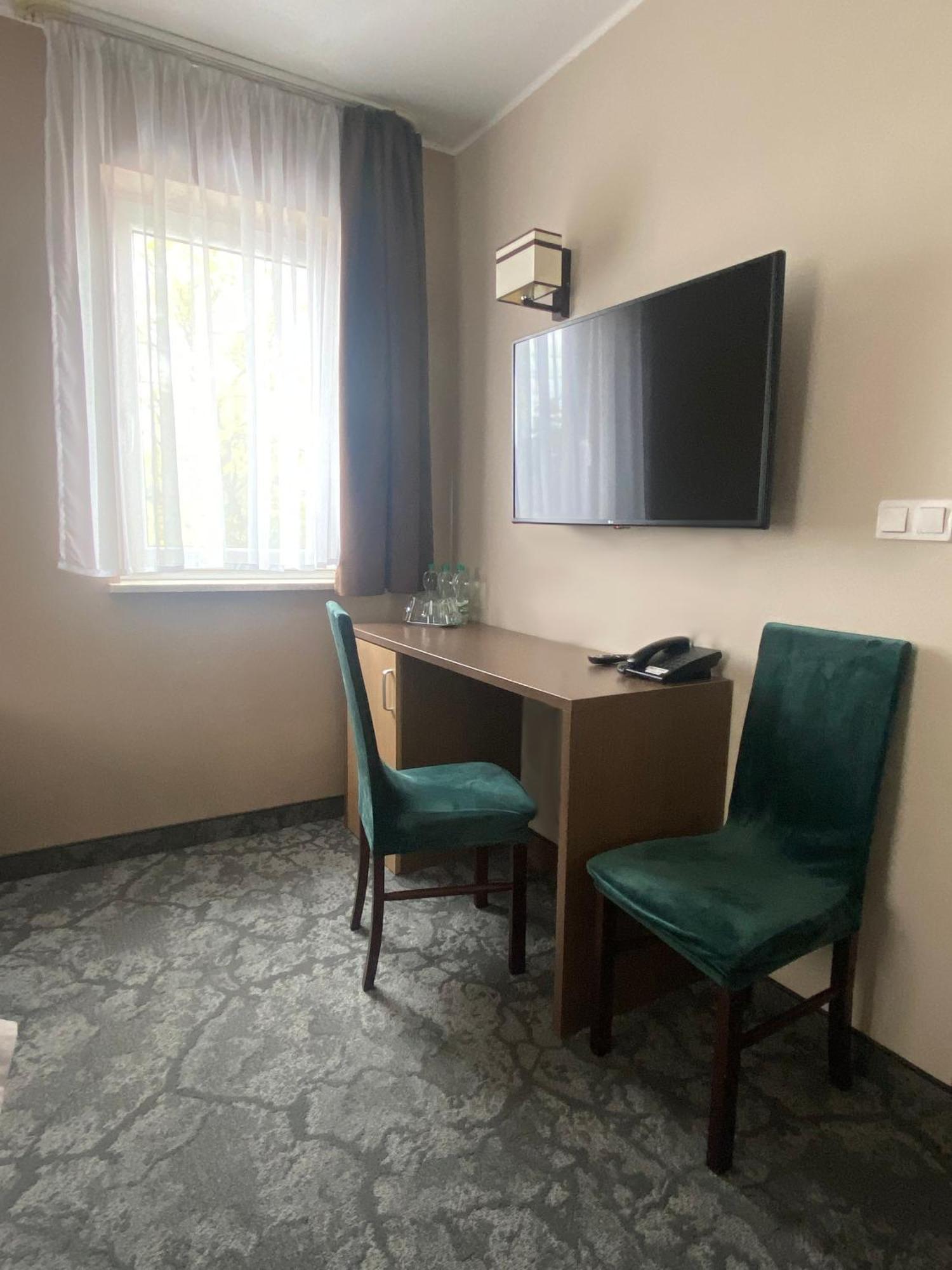 Hotel Sleep Wroclaw Ngoại thất bức ảnh