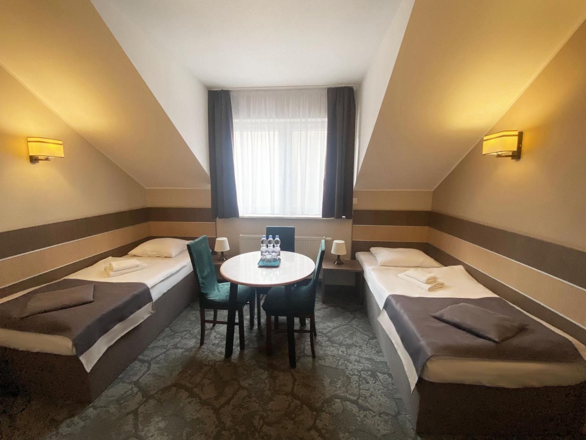 Hotel Sleep Wroclaw Ngoại thất bức ảnh