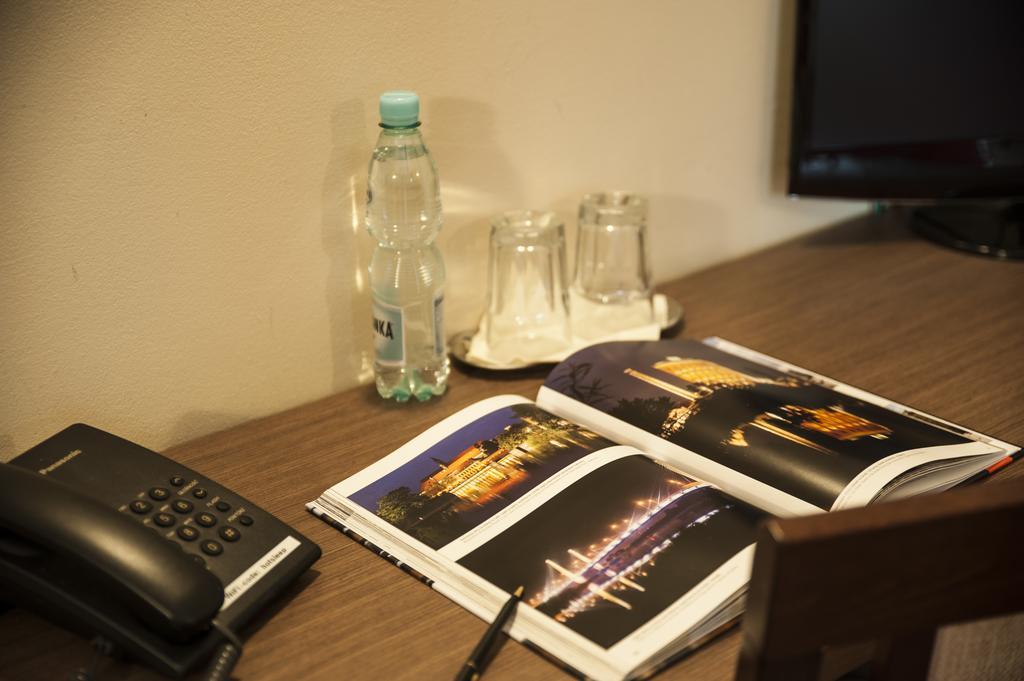 Hotel Sleep Wroclaw Phòng bức ảnh